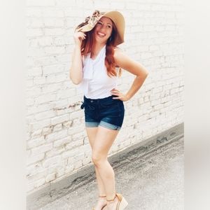 Come follow me on Social Media!